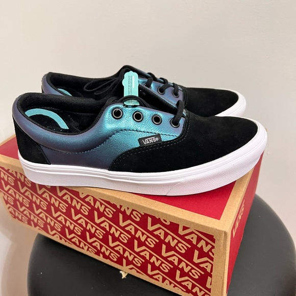 NEW Vans Authentic Comfy Cush Shoes Women's 7 - Picture 3 of 7